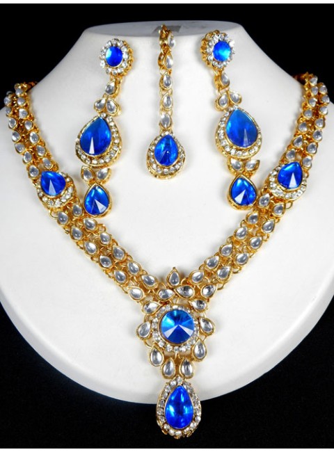 Kundan Jewelry Set